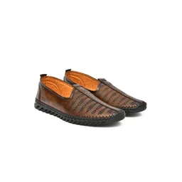 Provogue Men Textured Loafers image 3