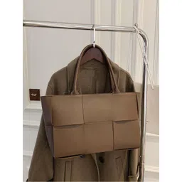 PURPLEHUNT Leather Structured Tote Bag-picture-14