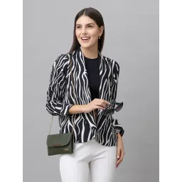 PURYS White & Black Animal Print Shrug-picture-19