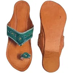 qadumi Kolhapuri Chappal for Mens WK117_-picture-35