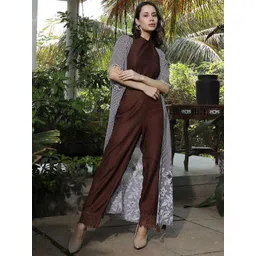 QISSA Printed Round Neck Top & Trousers With Shrug Co-Ords-picture-17