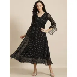 Qurvii Black & White Printed A Line Dress-image-22