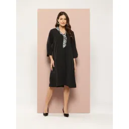 Qurvii Black Plain A-Line Dress-picture-21