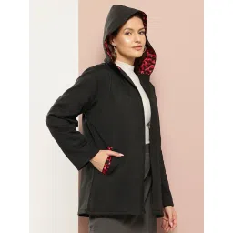 Qurvii Black Plain Jacket image 3