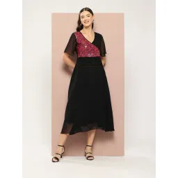 Qurvii Black Printed A-Line Dress-image-10