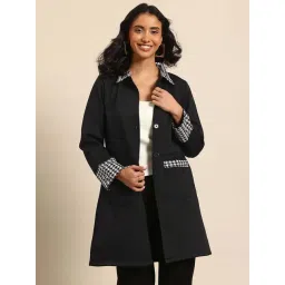 Qurvii Black Printed Coat-image-15