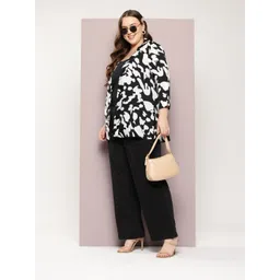 Qurvii+ Plus Size Printed Open Front Shrug-image-40