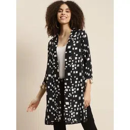 Qurvii Women Black & White Printed Tasselled Longline Shrug-image-29