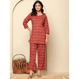 Ragavi Printed Round Neck Top With Trousers Co-Ords-picture-10