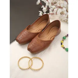 RAHEGAS Women Ethnic Mojaris Flats-picture-22