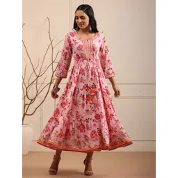 Rain & Rainbow Women Pink & Green Floral Print Tiered Anarkali Kurta with tie-Ups-picture-41