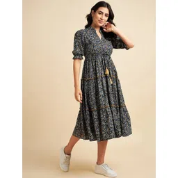 Raiyani Enterprise Floral Printed Tiered V-Neck Fit & Flare Maxi Dress-picture-11