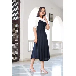 rajoriya Women Black Dungaree-picture-12