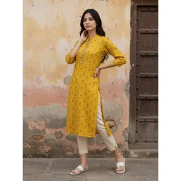 Rangita Floral Printed Round Neck Cotton Kurtas-picture-33