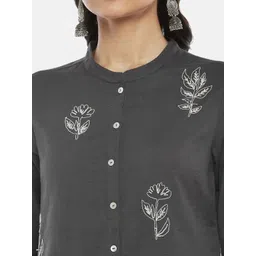 RANGMANCH BY PANTALOONS Women Grey & White Floral Embroidered Kurta image 3