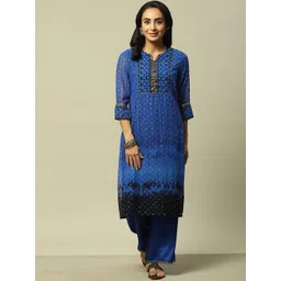 Rangriti Floral Printed Round Neck Three-Quarter Sleeves Straight Kurta-picture-17