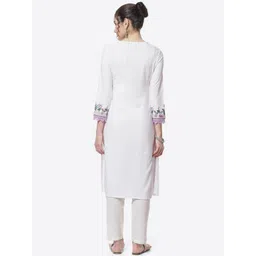 Rangriti Women Floral Printed Notched Neck Kurta image 4