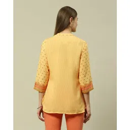 rangriti Women Floral Print Regular Fit Tunic image 4