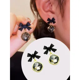 RAPPERSSHOP Bow Shaped Black Rhinestones Studs Earrings-picture-21