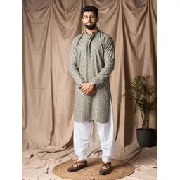 Rawayi Men Anarkali Kurta-picture-32