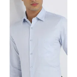 Raymond Men Slim Fit Solid Cutaway Collar Cotton Formal Shirt image 3