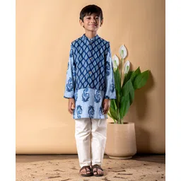 READIPRINT Cotton Woven Full Sleeves Floral Printed Kurta Pyjama With Nehru Jacket Set - Blue-picture-26