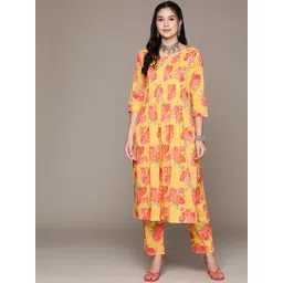 Readiprint Fashions Floral Printed Pleated Pure Cotton Kurta with Trousers-picture-21