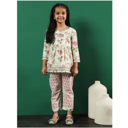 READIPRINT Three Fourth Sleeves Floral Printed Shimmer Embellished Cotton Kurta With Pant  - Pink-picture-14