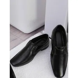 REAL BLISS FOOTWEAR Men Black Leather Formal Shoes-picture-17