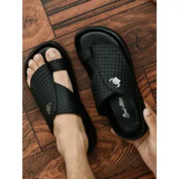 REAL BLISS FOOTWEAR Men Slip-On Textured Comfort Sandals-picture-27