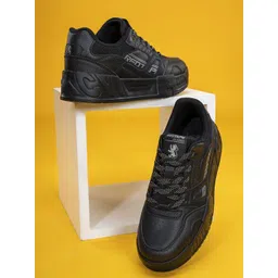 Red Tape Men Comfort Insole Sneakers-picture-18