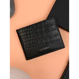 Red Tape Men Leather Two Fold Wallet-picture-23