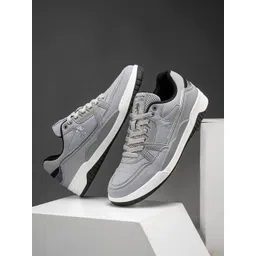 Red Tape Men Round Toe Memory Foam Sneakers-picture-15