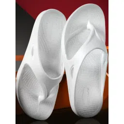 Red Tape Men's White Flip Flops-picture-37