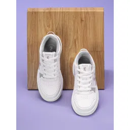 Red Tape Women Solid Sneakers-picture-31