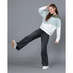 red tape Women Colourblock Sweatshirt image 4