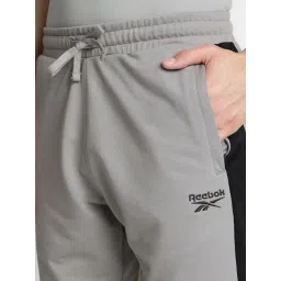 Reebok Grey Cotton Regular Fit Solid Shorts image 5