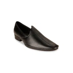 Regal Men Black Ethnic Leather Kolhapuri Sandals-picture-46