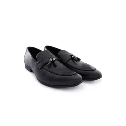 Regal Men Textured Leather Formal Tasseled Loafers-picture-19