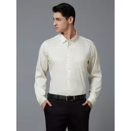Reid & Taylor Men India Slim Fit Button-Down Collar Solid Cotton Formal Shirt-picture-19