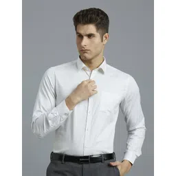Reid & Taylor Men India Slim Relaxed Fit Vertical Striped Cotton Formal Shirt-picture-36