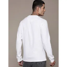 roadster Men Solid Round Neck Pure Cotton White T-Shirt image 2