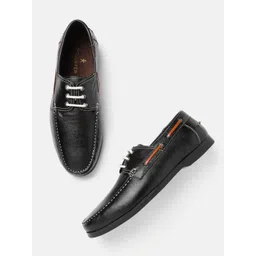 Roadster Men Black Solid Boat Shoes image 3