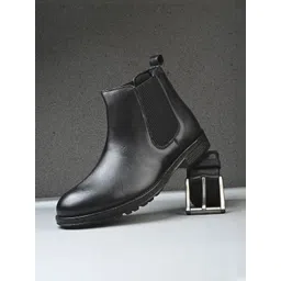 Roadster Men Black Solid Leather Chelsea Boots image 1