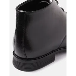 Roadster Men Black Solid Mid-Top Derbys image 3