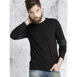 Roadster Men Black Solid T-shirt image 1