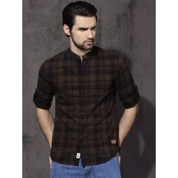 Roadster Men Brown & Black Slim Fit Checked Casual Sustainable Shirt-image-42