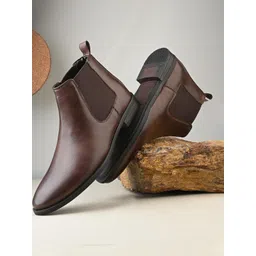 Roadster Men Brown Crocodile Texture Chelsea Boots-image-37