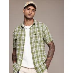 Roadster Men Checked Casual Shirt-picture-38