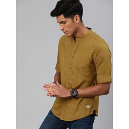 Roadster Men Khaki Regular Fit Solid Sustainable Casual Shirt image 4
